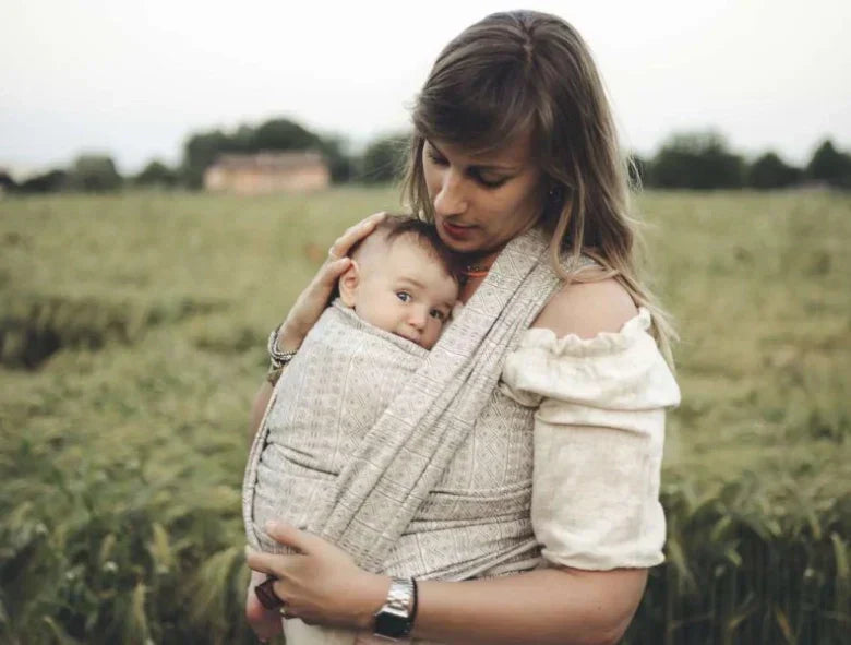 Babywearing: in cosa consiste?