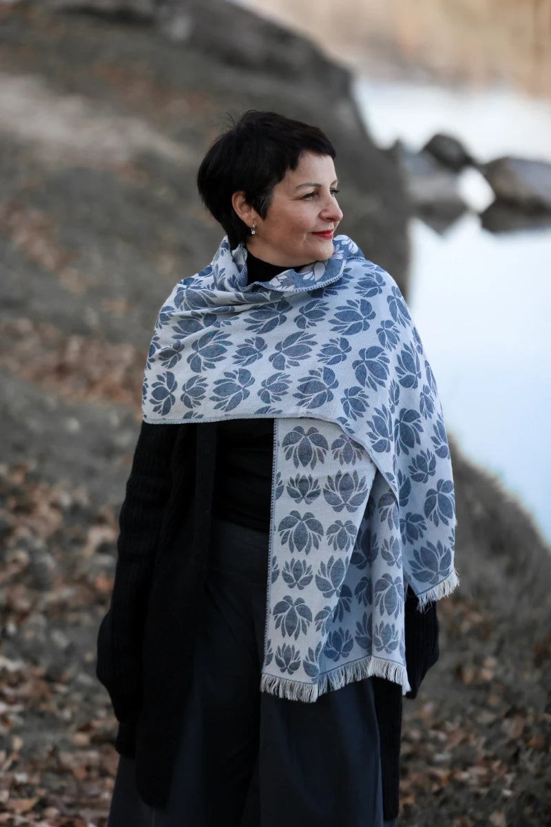 SCIARPA IN LANA E SETA CON STAMPA PIAZZATA | Sciarpe e Foulard SCIARPA IN LANA E SETA CON STAMPA PIAZZATA | Sciarpe e Foulard